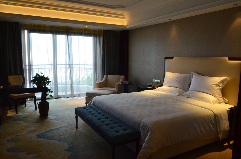 Haining Grand Palace Resort Цзясин Экстерьер фото