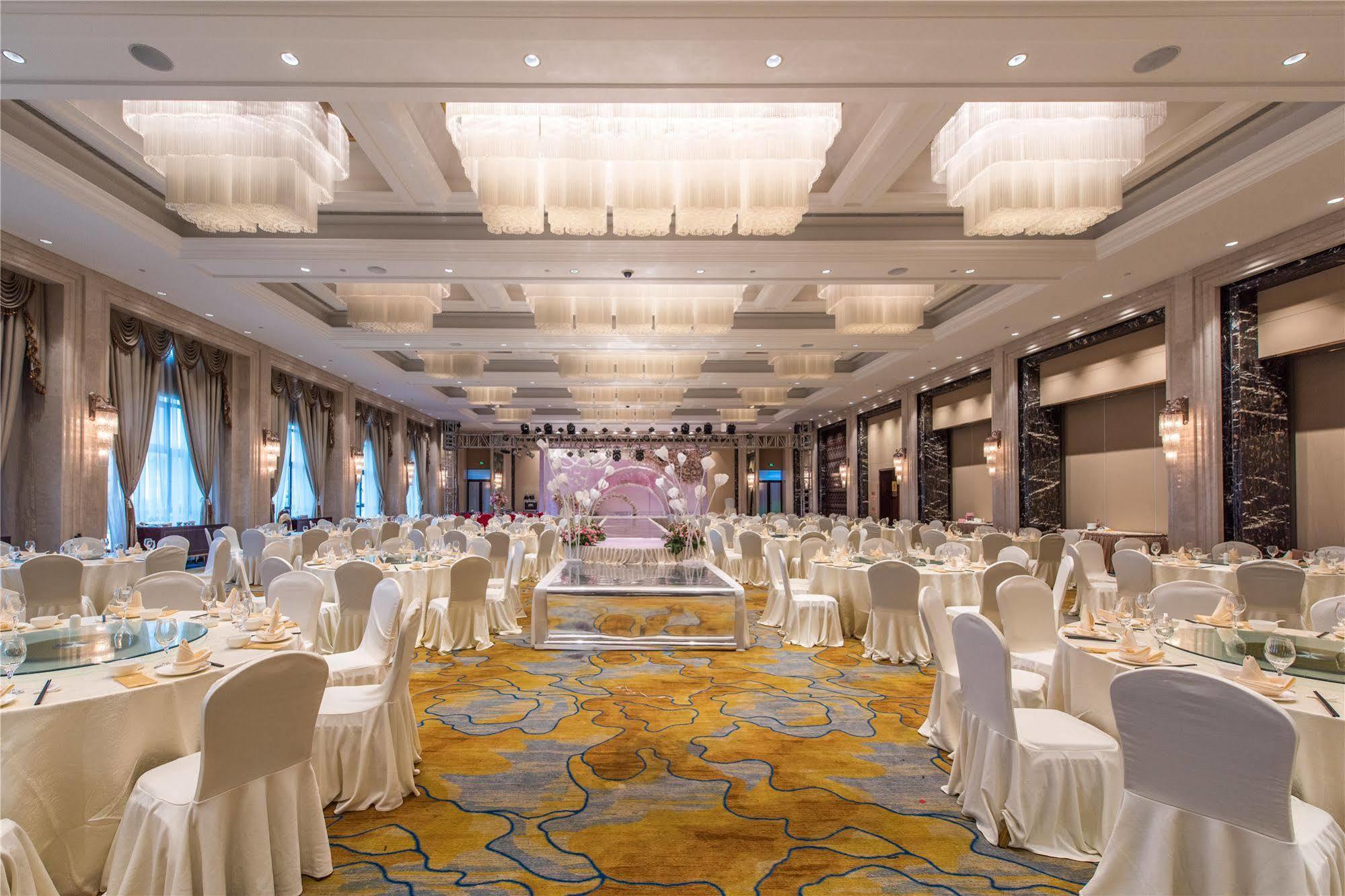 Haining Grand Palace Resort Цзясин Экстерьер фото