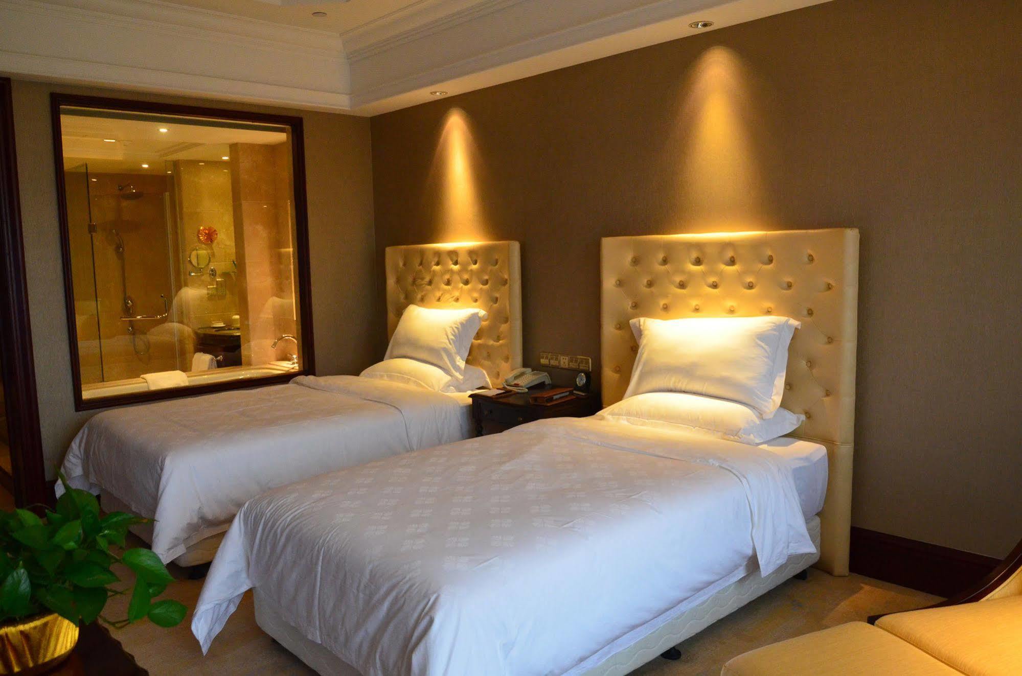 Haining Grand Palace Resort Цзясин Экстерьер фото